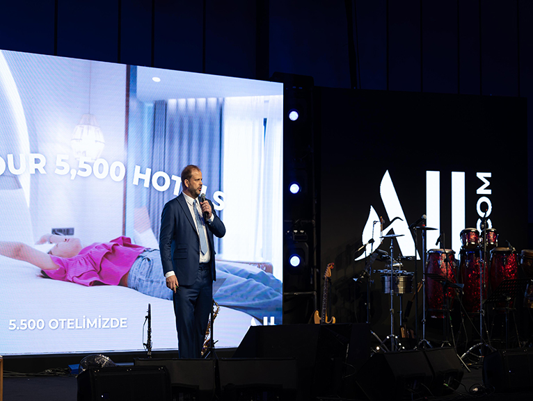 EMRE ALTU�'DAN ACCOR T�RK�YE'YE �ZEL PERFORMANS